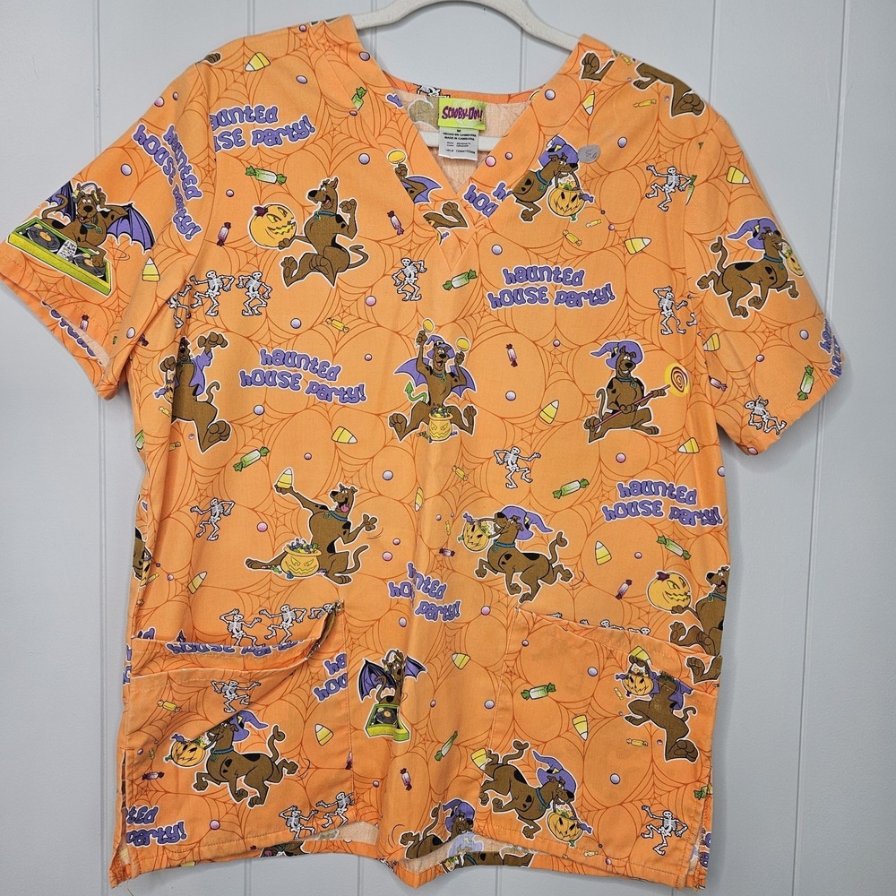 Halloween Hanna Barbera Scooby Doo Scrub Top Orange‎ Shirt Medium